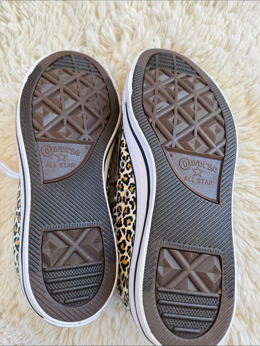 Converse Leopard Print Low Top Sneakers Unisex wo’s 9.5 Men’s 7.5 - Picture 5 of 7